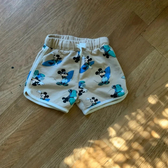 H&M x Disney surfboard sunglass Mickey Mouse boy shorts, size 6 months - Picture 1 of 4